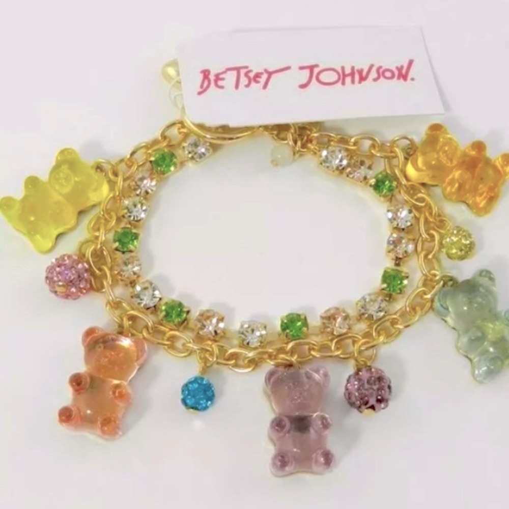 NWT Betsey Johnson Pastel Gummy Bear Charm Bracelet